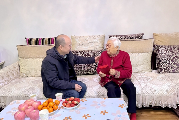 宗  慰問  王香山.jpg