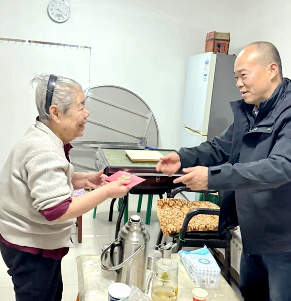 宗  慰問  劉芳章1.jpg